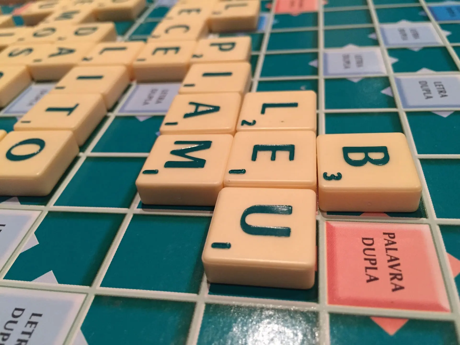 jogos de tabuleiro para aprender inglês na Barkeley School